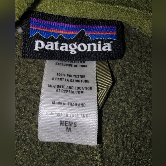 Patagonia Green Quarter Zip Up Sweater with Earthy Appeal - Picture 4 of 8